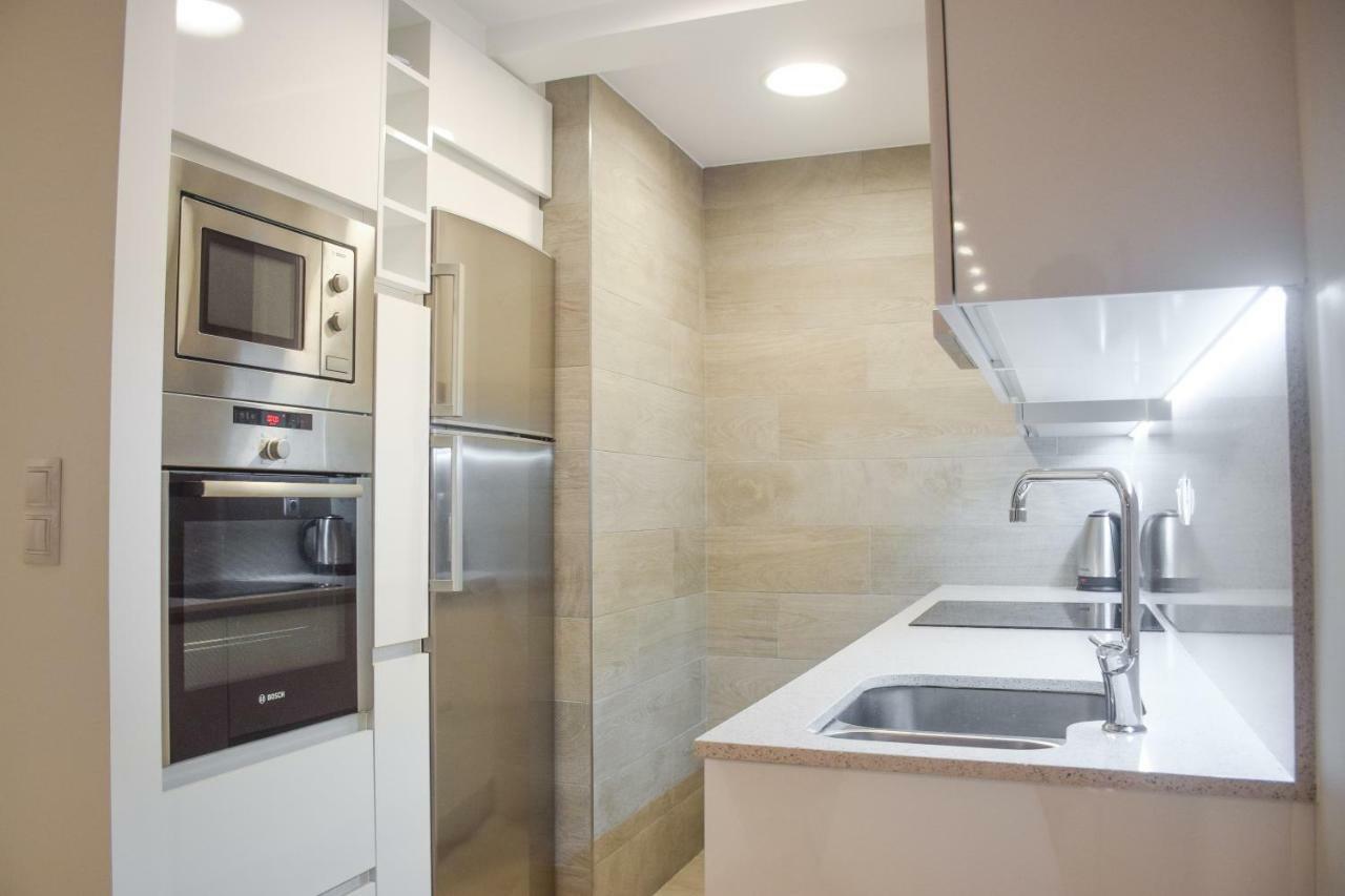 Modern & Spacious Apartment Near La Concha Bay سان سيباستيان المظهر الخارجي الصورة