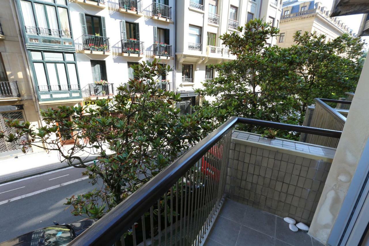 Modern & Spacious Apartment Near La Concha Bay سان سيباستيان المظهر الخارجي الصورة